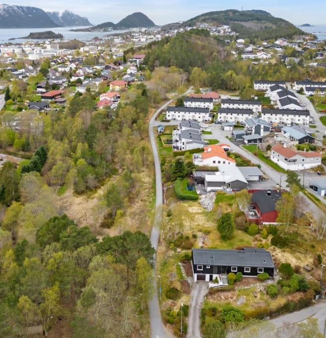 Tranquil Haven Villa Ålesund Exterior foto